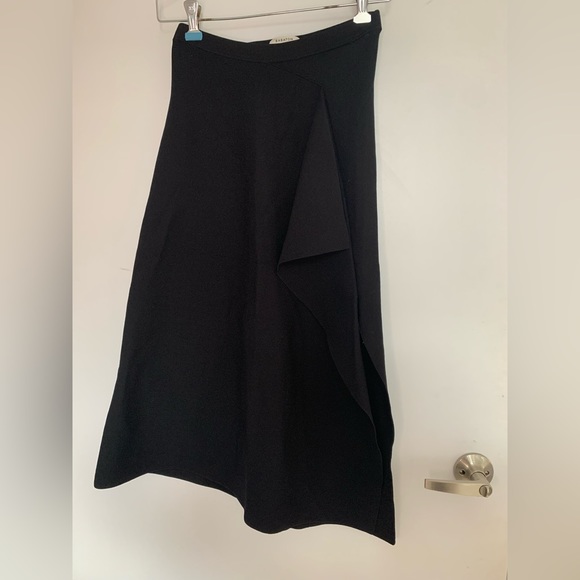 Babaton Nylon Midi Skirt - Picture 6 of 6